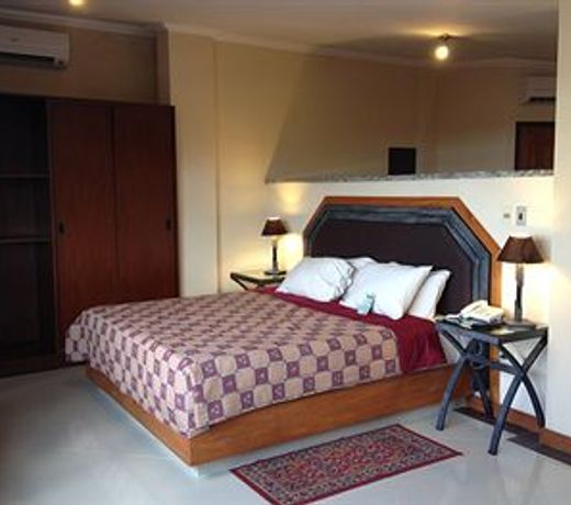Aspen Hotel & Apart