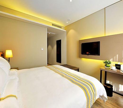Home Inn Plus Kunming Cui Hu