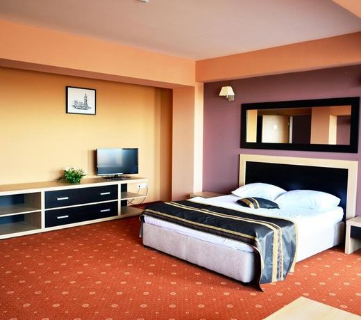 Hotel Oxford Inns&Suites