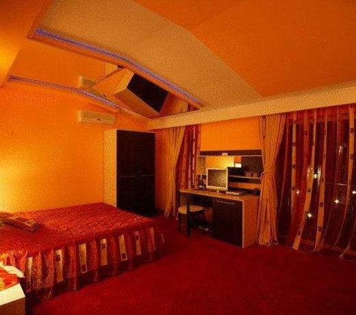 PENSION TROPICANA