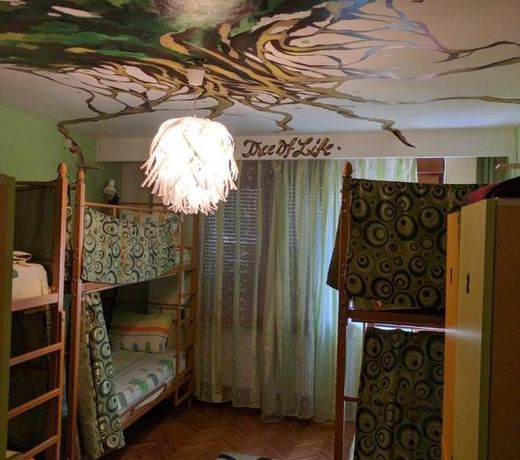 Freeborn Hostel