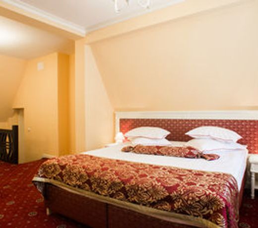 Complex La Tunuri - Vila Economat