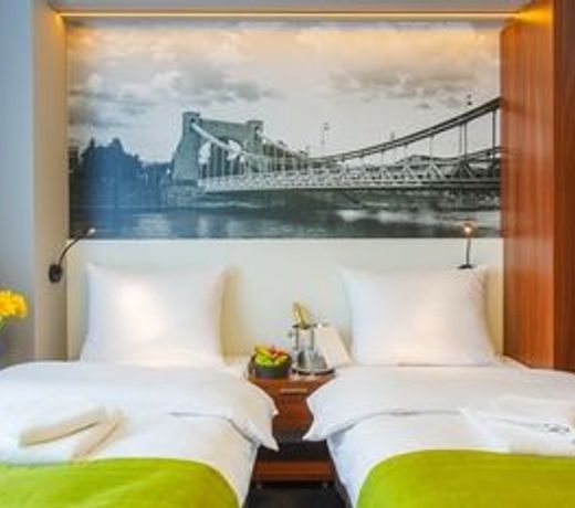 Terminal Hotel