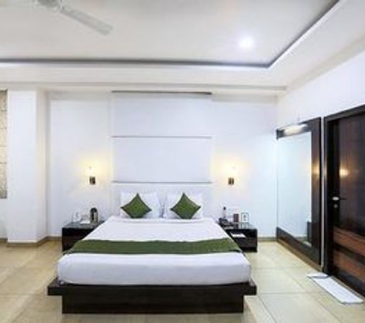 HOTEL APPLE INN