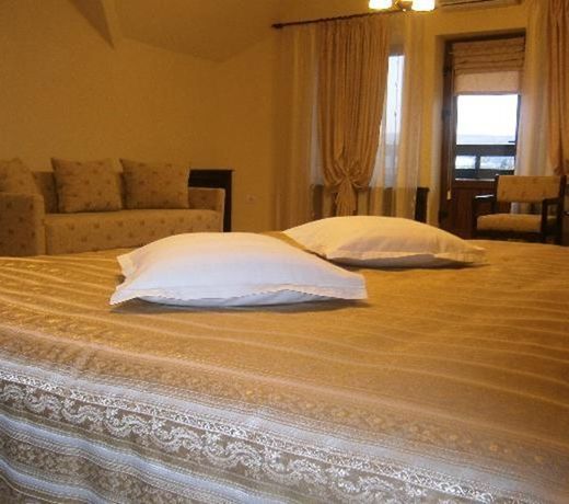 HOTEL DIPLOMAT