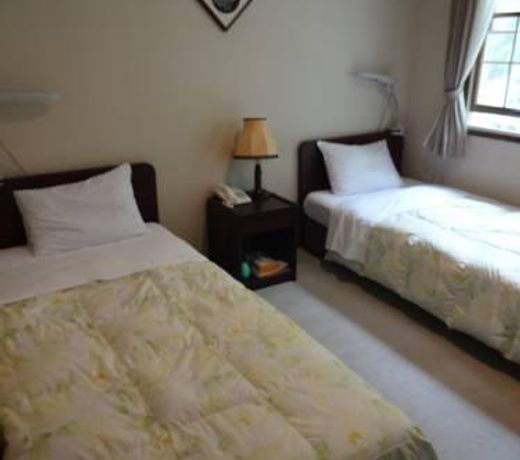 FOREST INN CARACOL