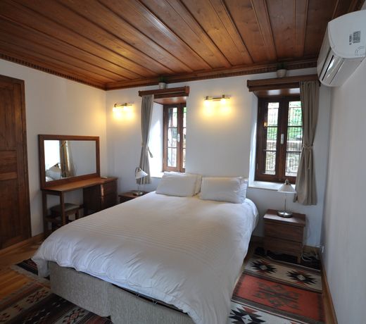 Ionia House