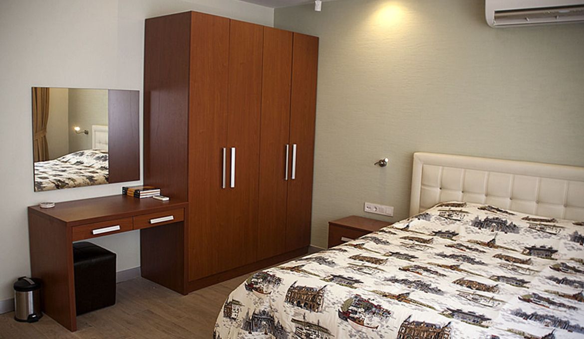 Honey House Apartment