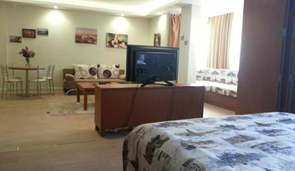 Honey House Apartment