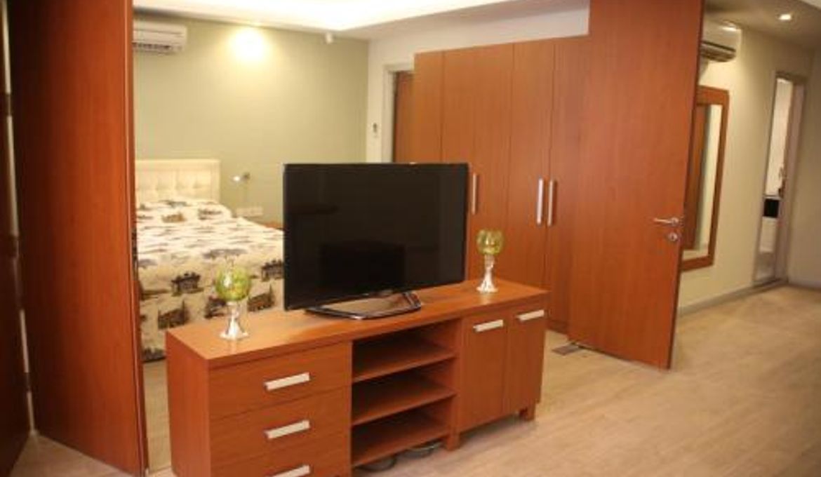 Honey House Apartment