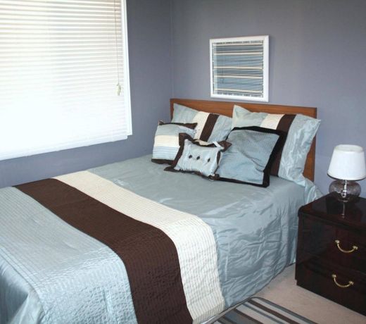DOWNTOWN WHITBY FURNISHED HOMES