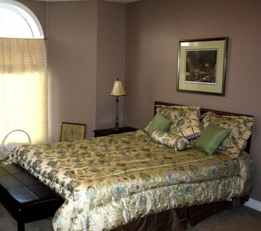 DOWNTOWN WHITBY FURNISHED HOMES