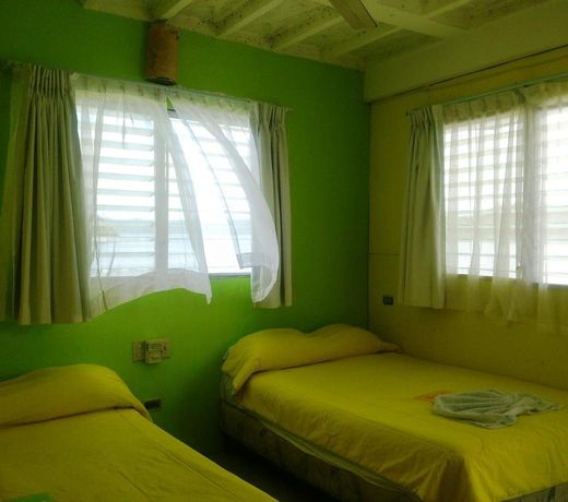 Green World Hotel