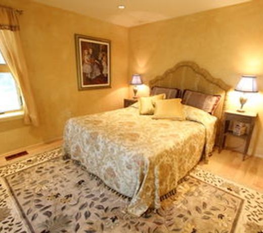 Topia Inn