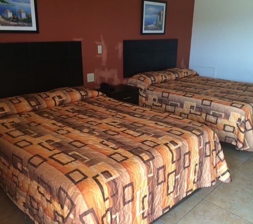 Bayshore Motel