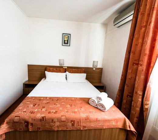 Hotel Est