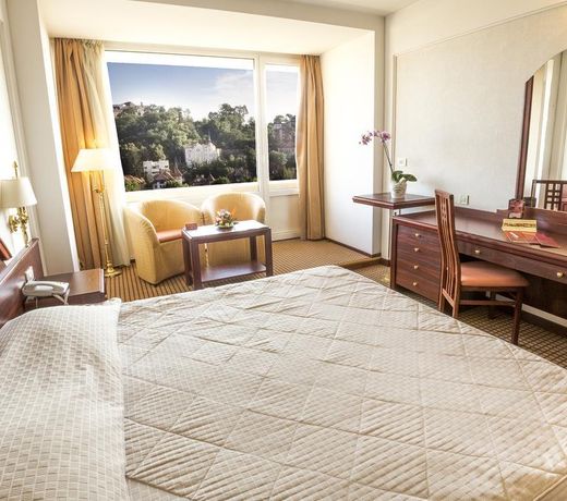 Hotel Aro Palace