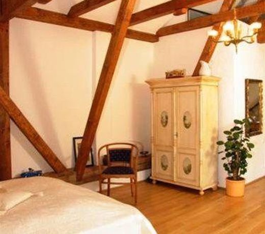 Casa Rozelor