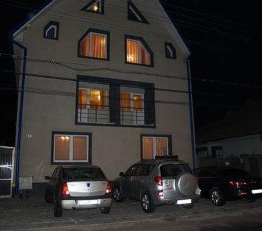 PENSION MONIK