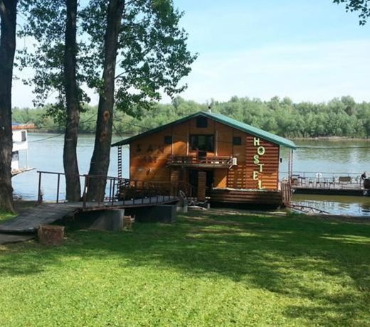 San Art Floating Hostel & Apartments