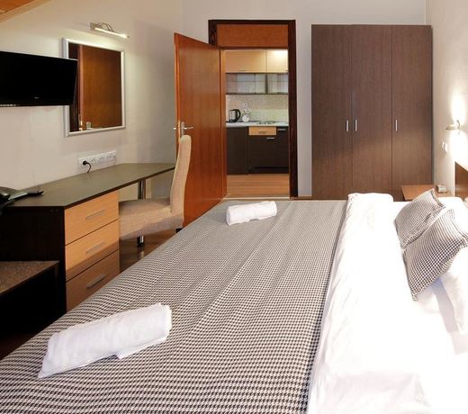 Hotel Junior
