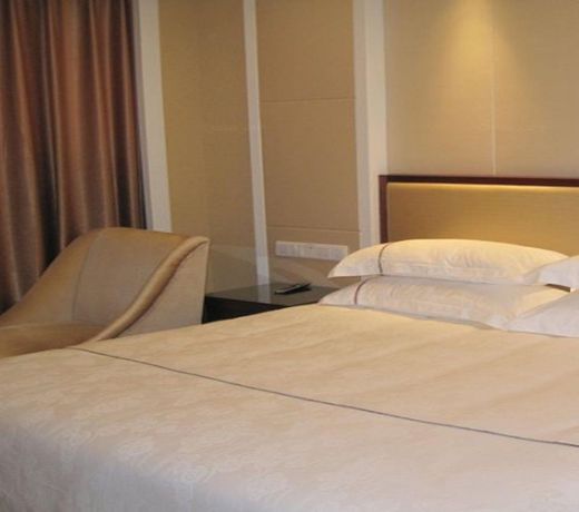 Yiwu Guomao Hotel