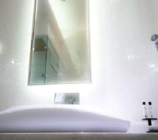 Midi Motel Tainan Branch