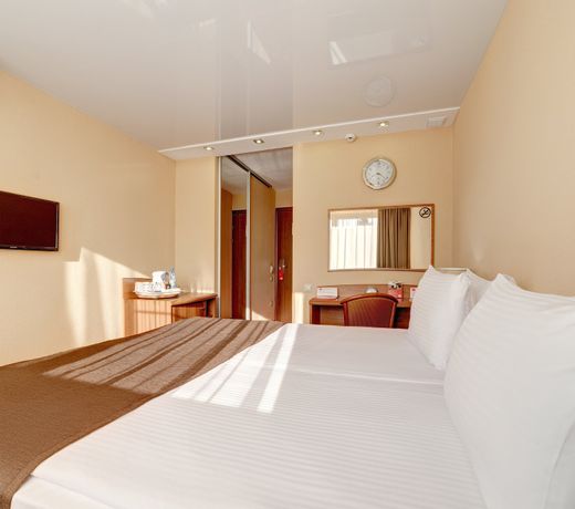 Yuzhny Hotel