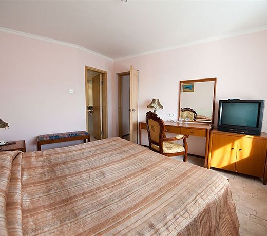 Acfes-Seiyo Hotel