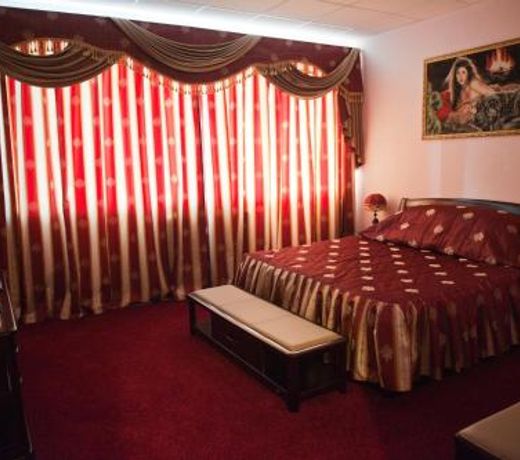 Yakhont Hotel