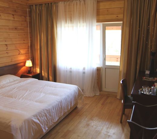 NOVIK COUNTRY CLUB