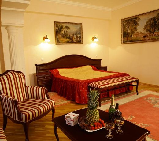 Chebotarev Hotel