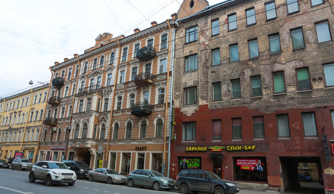 Отель Антураж
