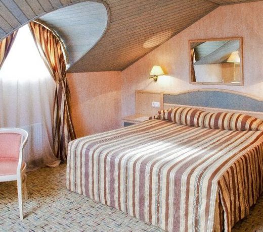 Biznes-OtelÊ¹ Old Estate Hotel & SPA