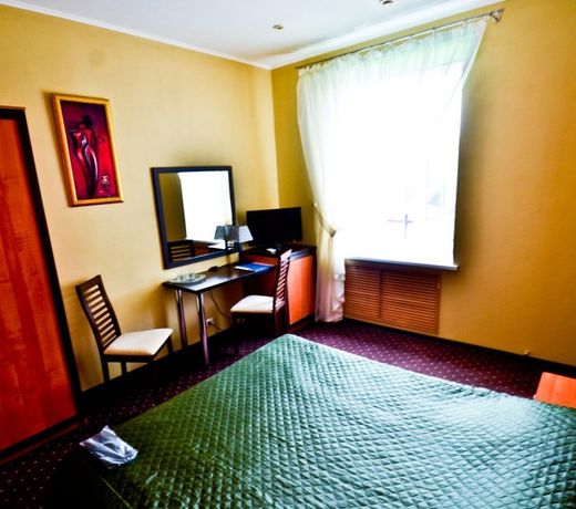 Transit Hotel