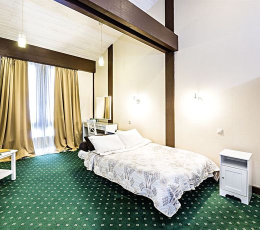 HAMILTON HOTEL