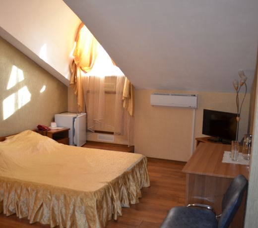 PARK HOTEL