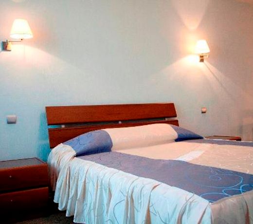 Molodezhnaya Hotel
