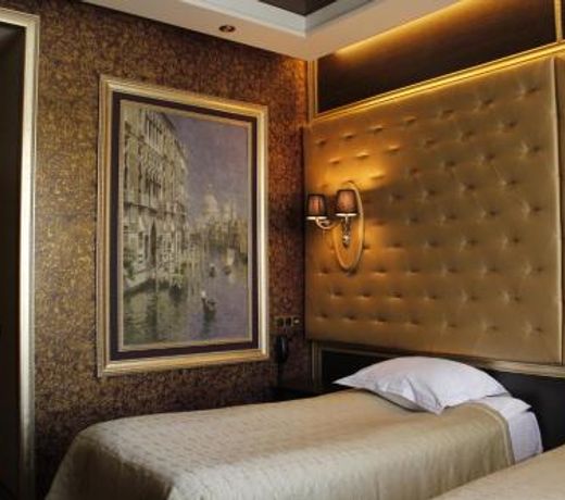 Shato Hotel