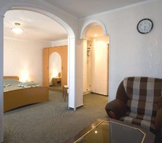 YAHONT HOTEL