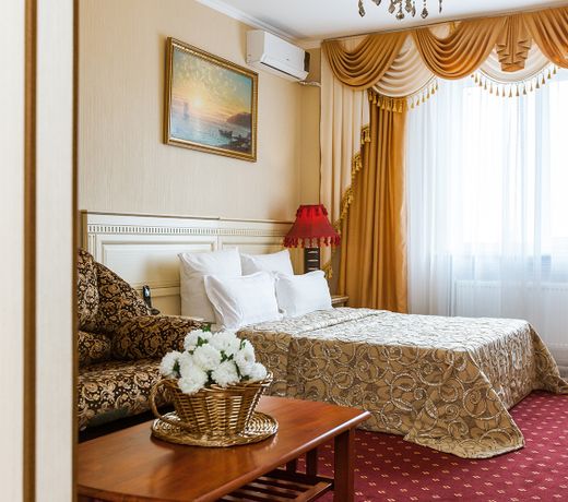 Grand Hotel Uyut