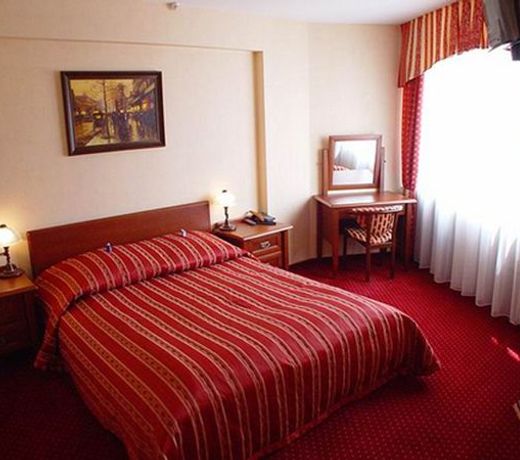Tis Hotel