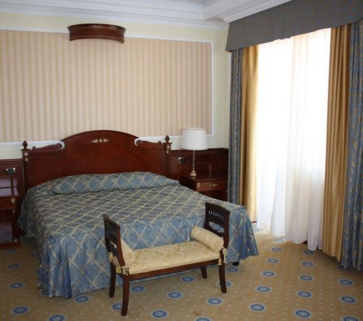 Parus Hotel