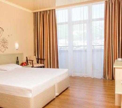 City Plaza Hotel