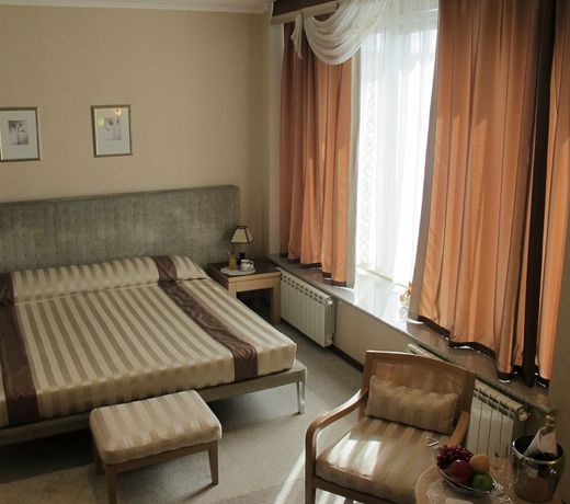Persona Hotel