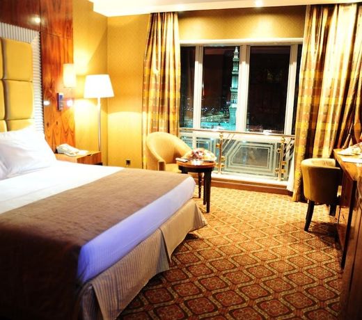 MADEN Hotel