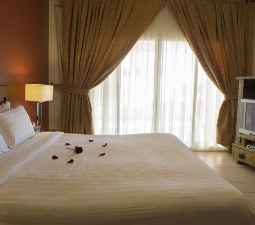 La Fontaine Lagoon Resort