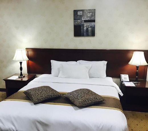 ROMANCE HOTEL