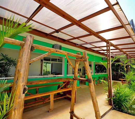 OYO 75361 Phuket Airport Sonwa Resort