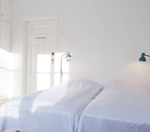 Hellidens Slott och Vandrarhem